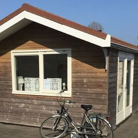 Дом отдыха Pet-friendly Bungalow, Cleaning Included