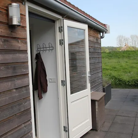 Pet-friendly Bungalow, Cleaning Included Варменхёйзен