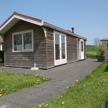Дом отдыха Pet-friendly Bungalow, Cleaning Included
