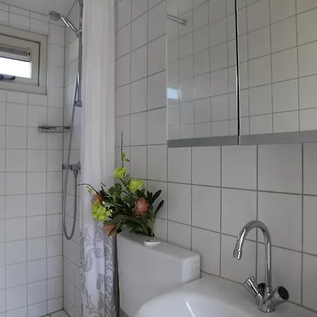 Pet-friendly Bungalow, Cleaning Included Дом отдыха Варменхёйзен